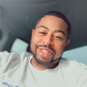 Meet your Posher, Dee